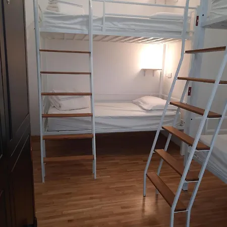 Hostel New Generation *