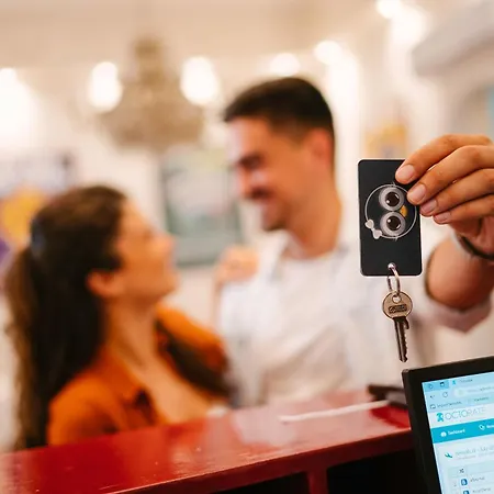 New Generation Hostel Como