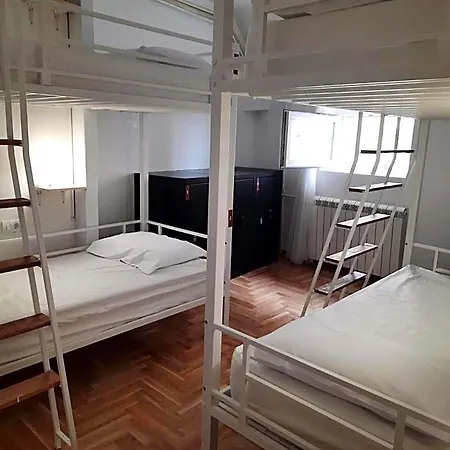 Hostel New Generation *