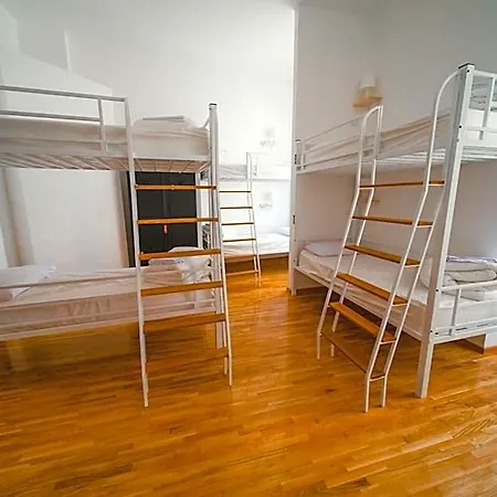 Hostel New Generation Como